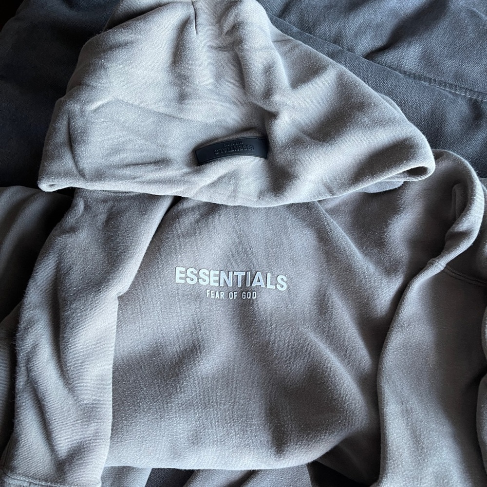 Essentials Set - Picture 4 of 7